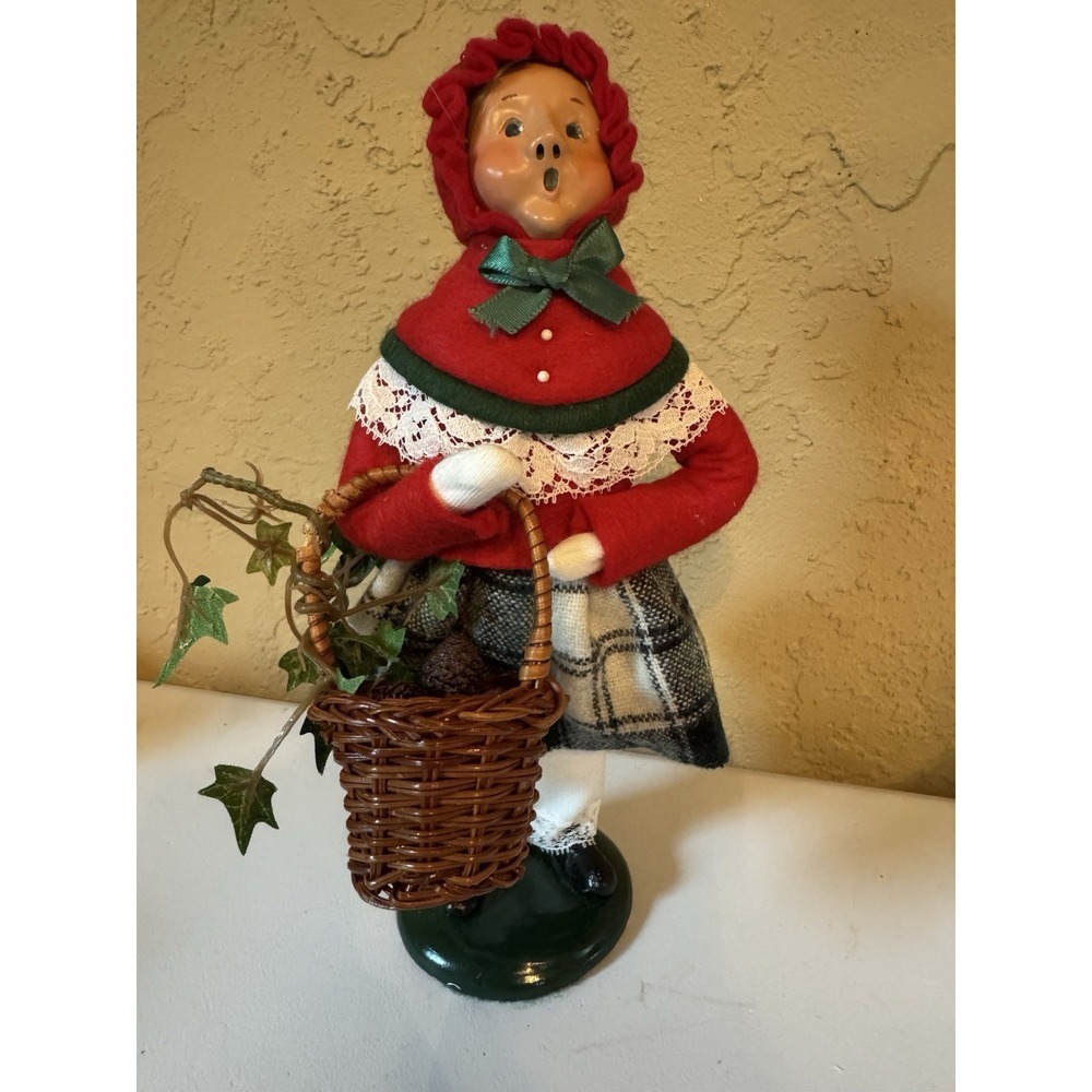 Byers Choice Skater Girl 1992 Figurine Plaid Skirt Pinecone Basket Christmas
